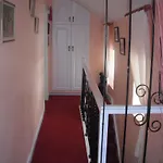 House Bed & Breakfast 3*