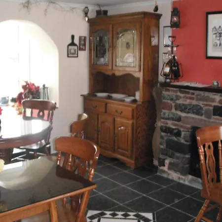 House Nocleg ze śniadaniem 3*