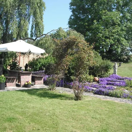 House Bed & Breakfast 3*