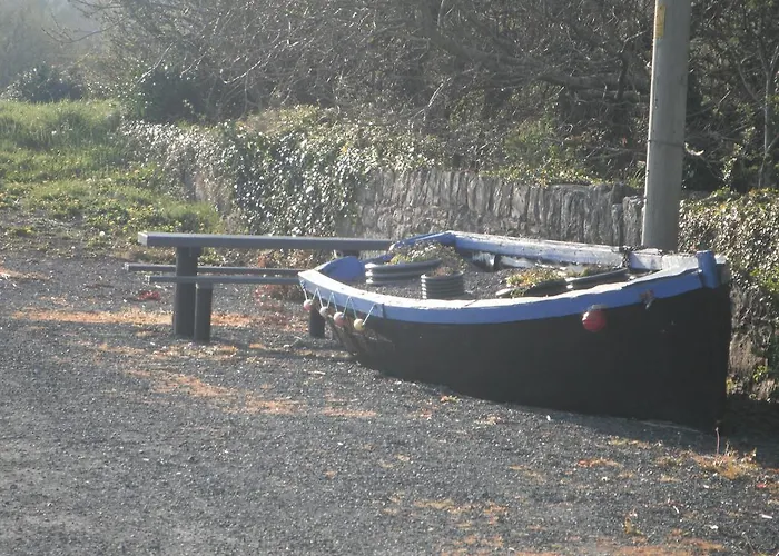 Bed & Breakfast House